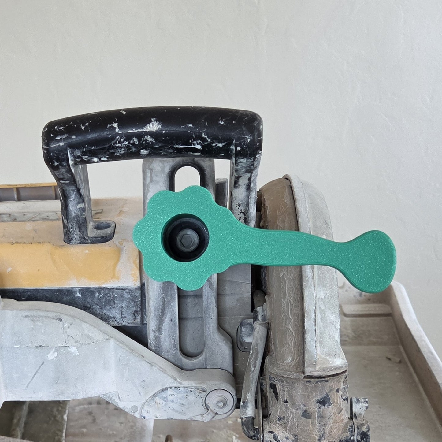 DeWalt Tile Saw Handle Fits D36000 & D24000 - No Modification - Slips over existing Knob
