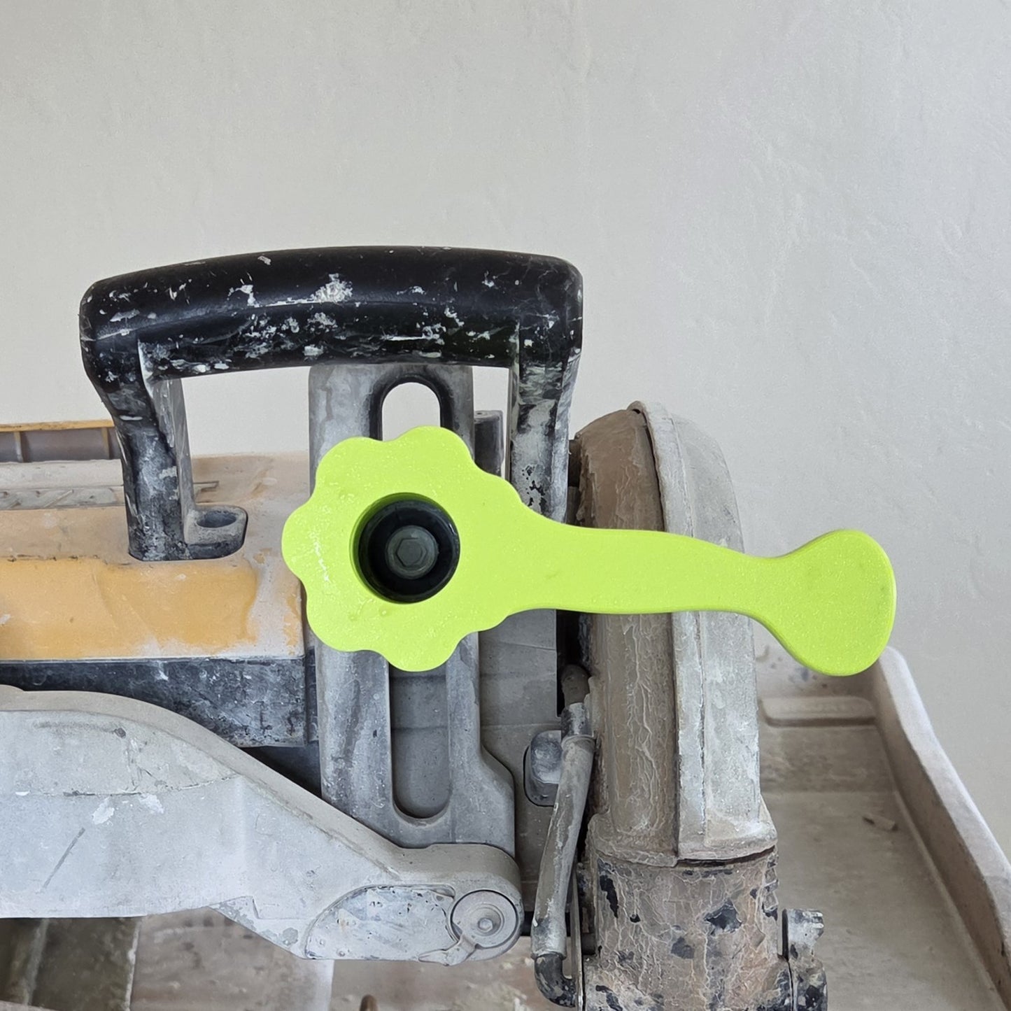DeWalt Tile Saw Handle Fits D36000 & D24000 - No Modification - Slips over existing Knob