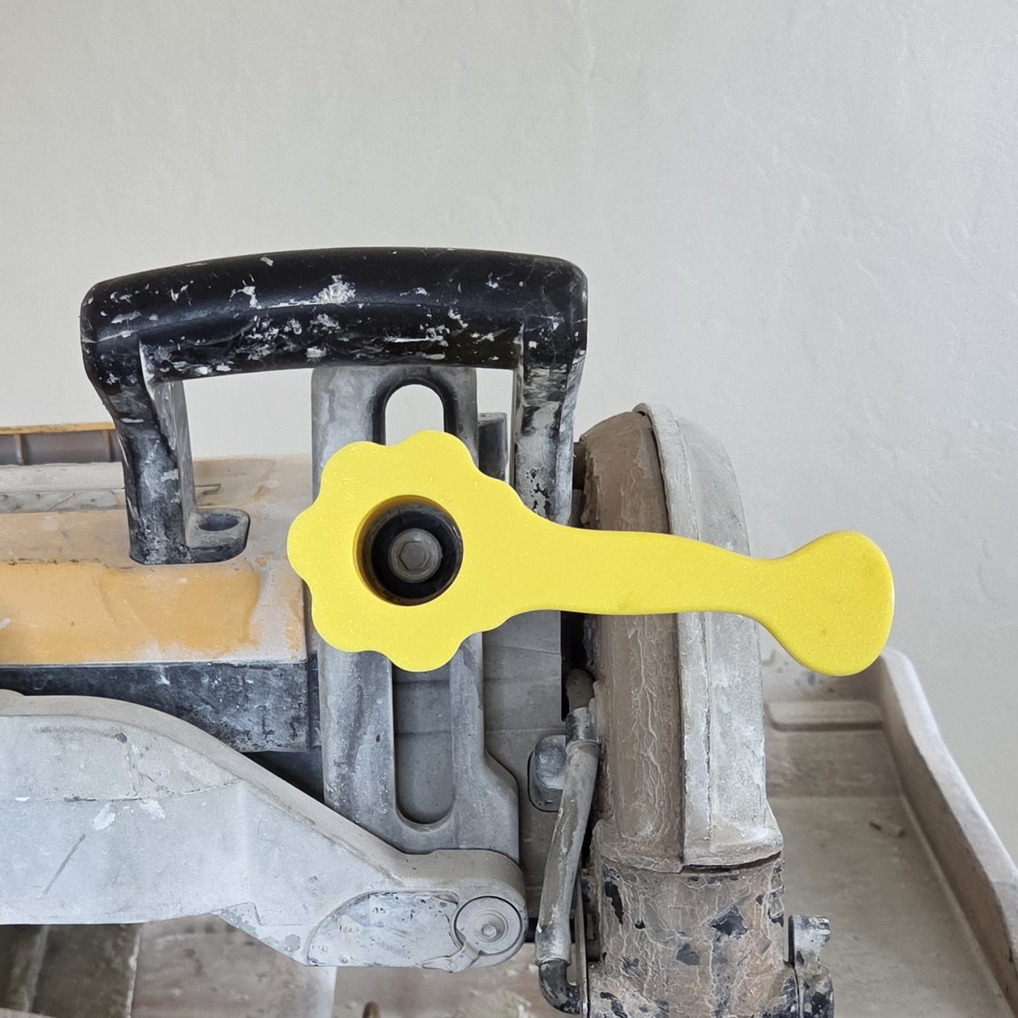 DeWalt Tile Saw Handle Fits D36000 & D24000 - No Modification - Slips over existing Knob